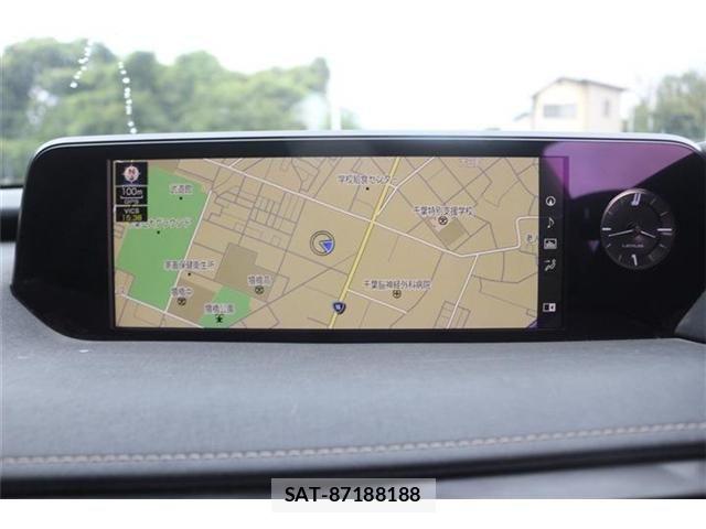 Lexus UX 2019-09 8830049-2