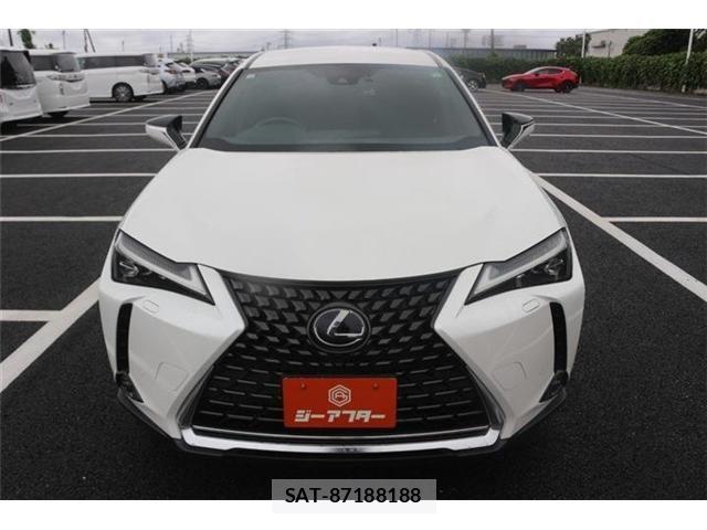 Lexus UX 2019-09 8830049-5