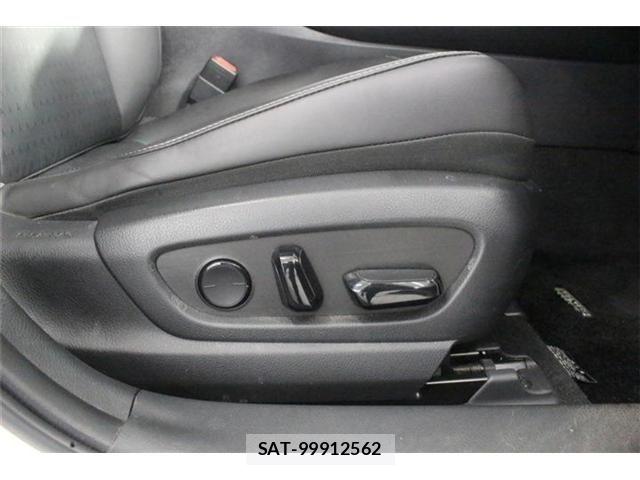 Lexus UX 2019-06 8830047-27