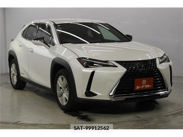 Lexus UX 2019-06 8830047-2