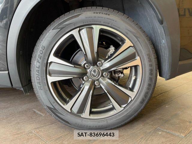 Lexus UX 2019-04 8830050-13