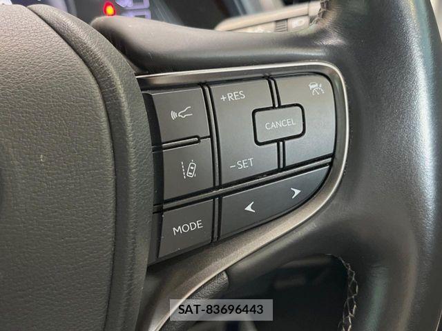Lexus UX 2019-04 8830050-5