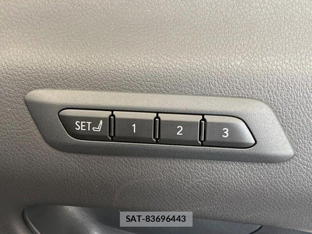 Lexus UX 2019-04 8830050-6