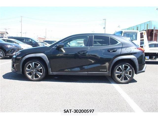 Lexus UX 2019-10 8849621-12