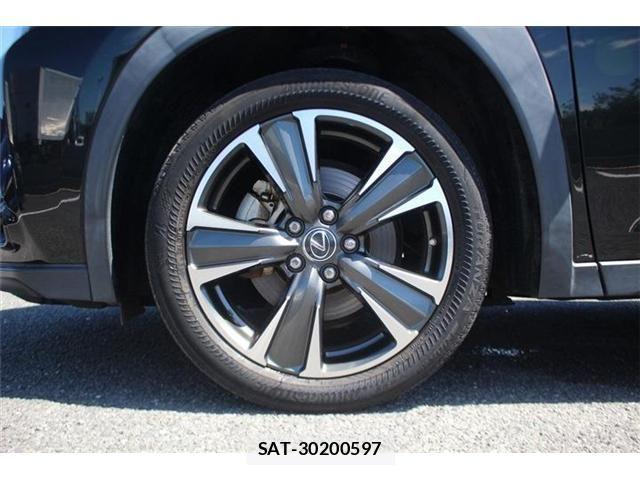 Lexus UX 2019-10 8849621-18