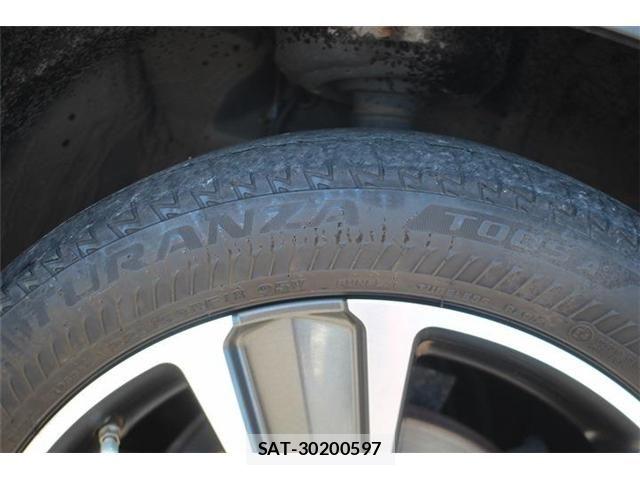 Lexus UX 2019-10 8849621-21