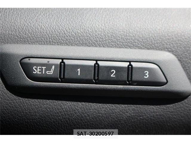 Lexus UX 2019-10 8849621-5