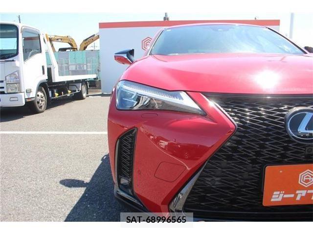Lexus UX 2023-08 8848946-12