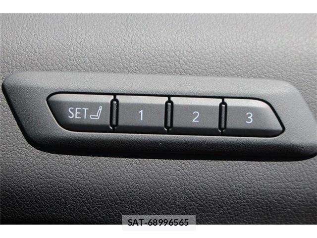 Lexus UX 2023-08 8848946-24