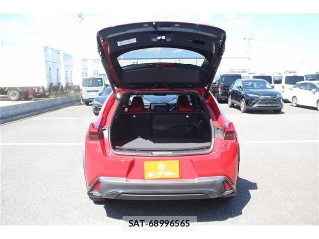 Lexus UX 2023-08 8848946-25