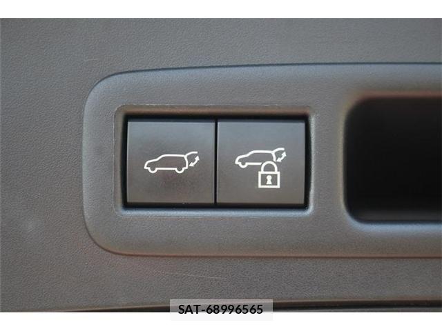 Lexus UX 2023-08 8848946-27