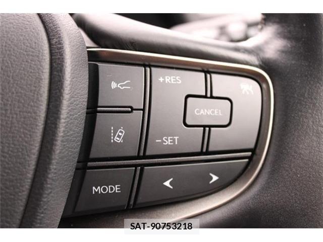 Lexus UX 2018-11 8880577-4