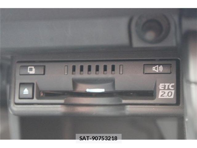 Lexus UX 2018-11 8880577-5