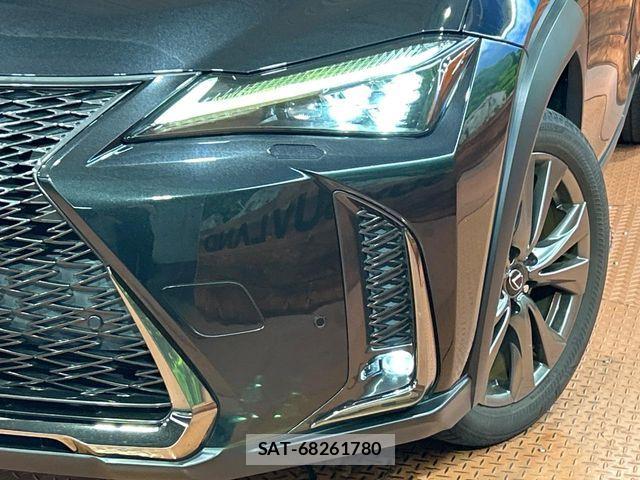 Lexus UX 2019-01 8880572-11
