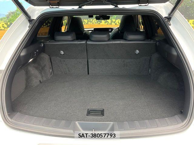 Lexus UX 2021-09 8880575-9