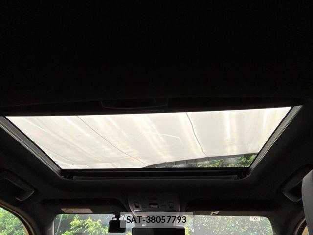 Lexus UX 2021-09 8880575-4