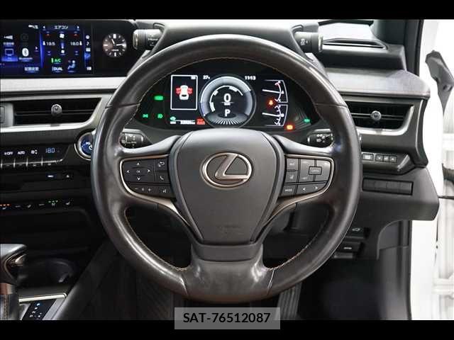 Lexus UX 2019-05 8880574-9