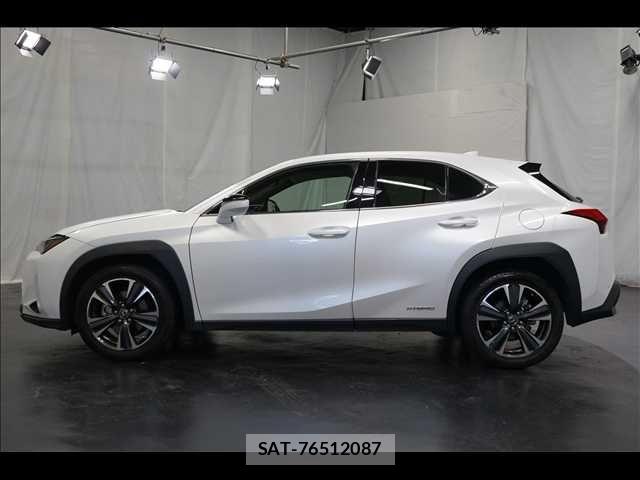 Lexus UX 2019-05 8880574-14