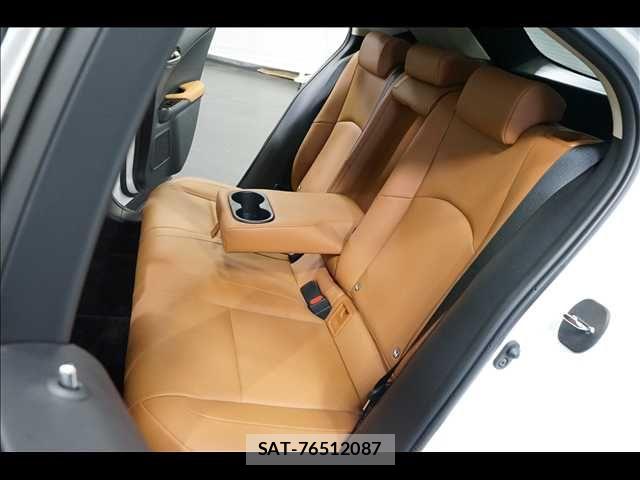 Lexus UX 2019-05 8880574-17