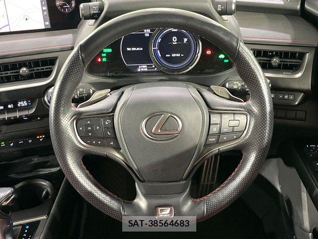 Lexus UX 2020-04 8883865-10