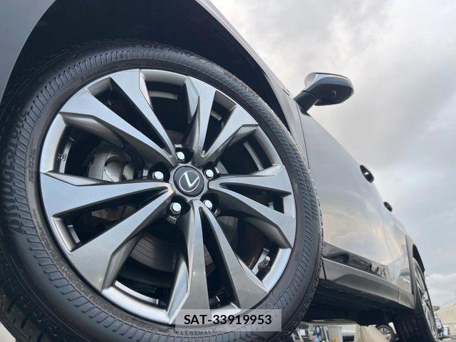 Lexus UX 2021-08 8883864-13