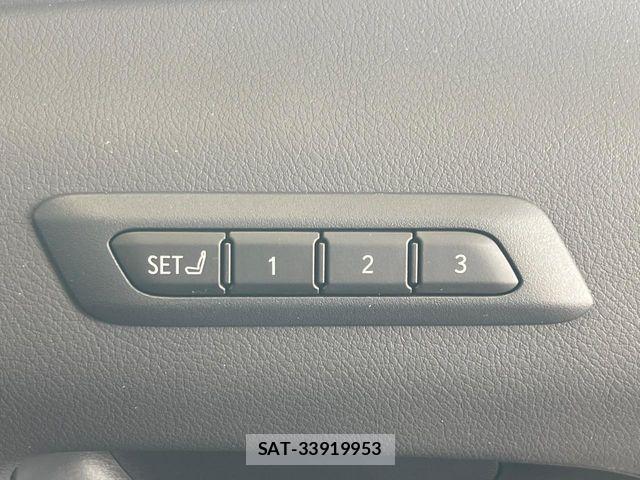 Lexus UX 2021-08 8883864-4