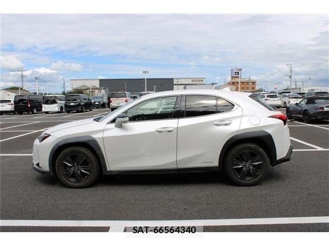 Lexus UX 2019-09 8883866-13