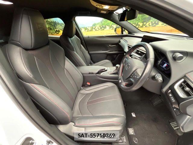 Lexus UX 2021-08 4326412-7