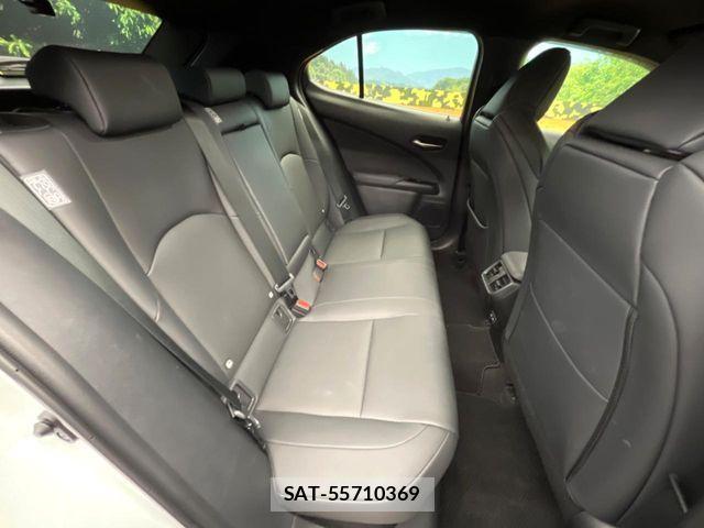 Lexus UX 2021-08 4326412-8
