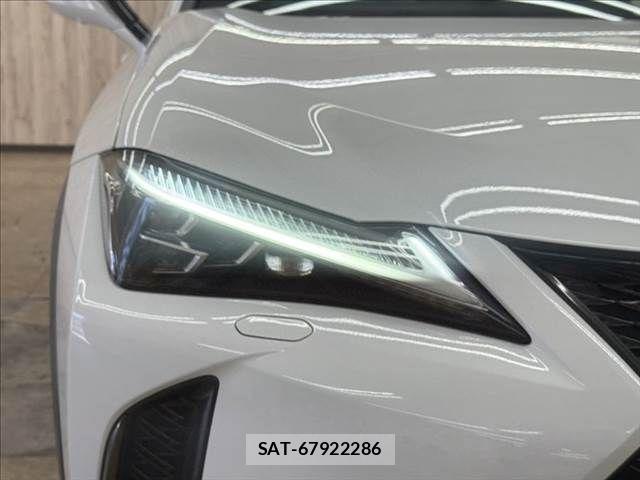 Lexus UX 2019-09 4755180-22