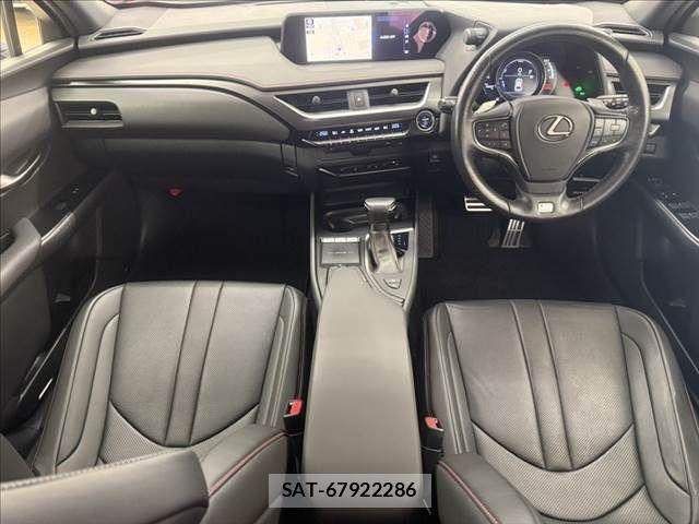 Lexus UX 2019-09 4755180-2