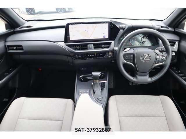 Lexus UX 2023-02 5871264-7