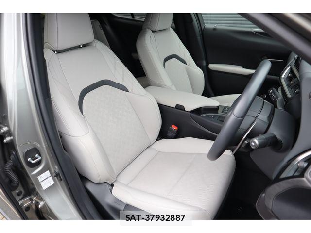 Lexus UX 2023-02 5871264-8