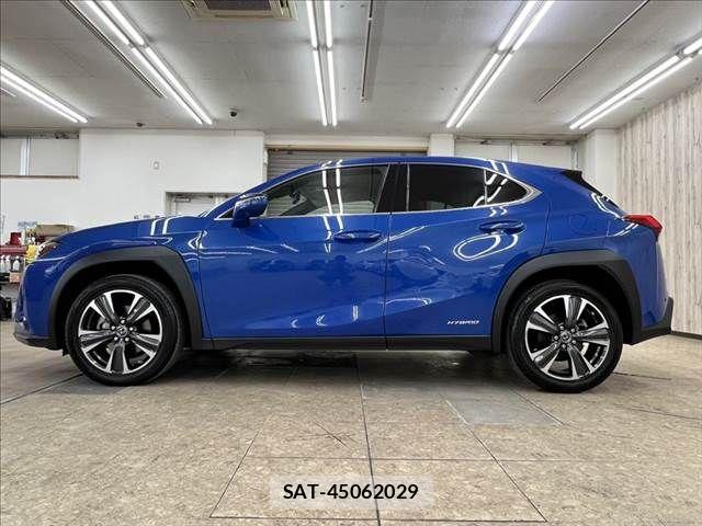 Lexus UX 2019-08 6245319-19