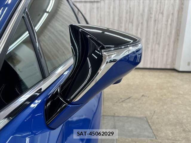 Lexus UX 2019-08 6245319-24