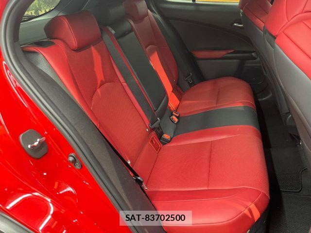 Lexus UX 2019-06 6612984-8