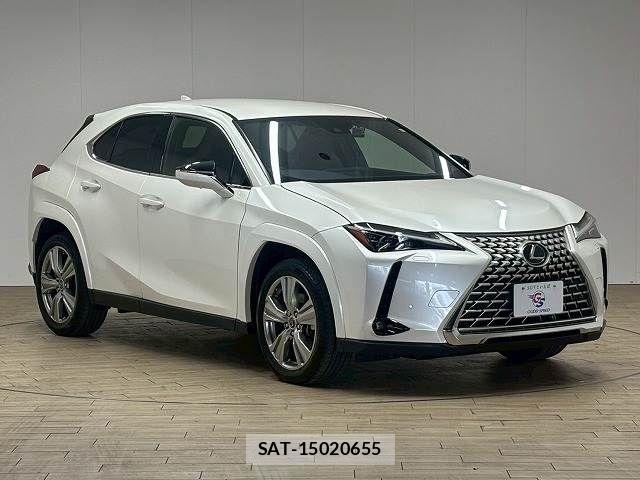 Lexus UX 2023-06 6815776-13