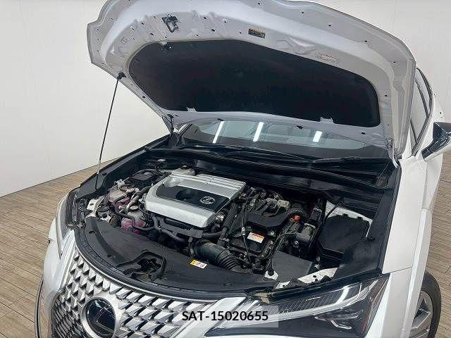 Lexus UX 2023-06 6815776-17