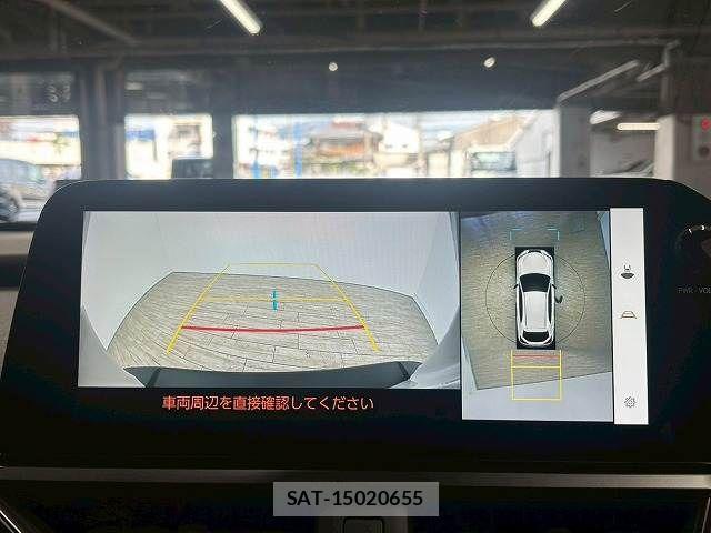 Lexus UX 2023-06 6815776-3