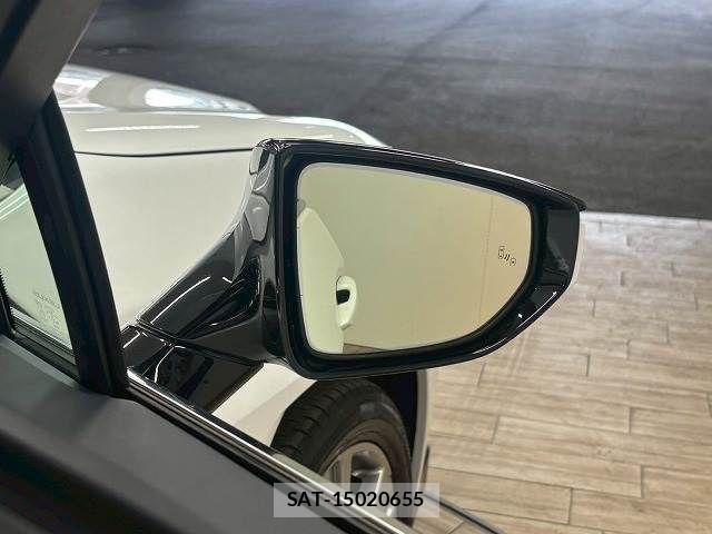 Lexus UX 2023-06 6815776-7