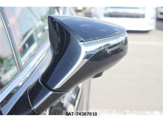 Lexus UX 2019-11 6815777-16
