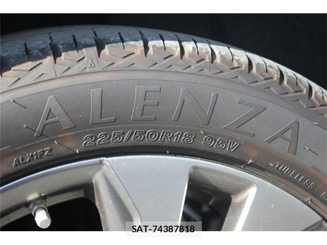 Lexus UX 2019-11 6815777-22