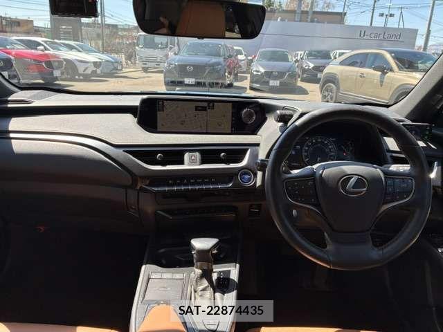 Lexus UX 2019-04 7059335-8