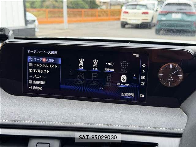 Lexus UX 2019-07 7221192-2