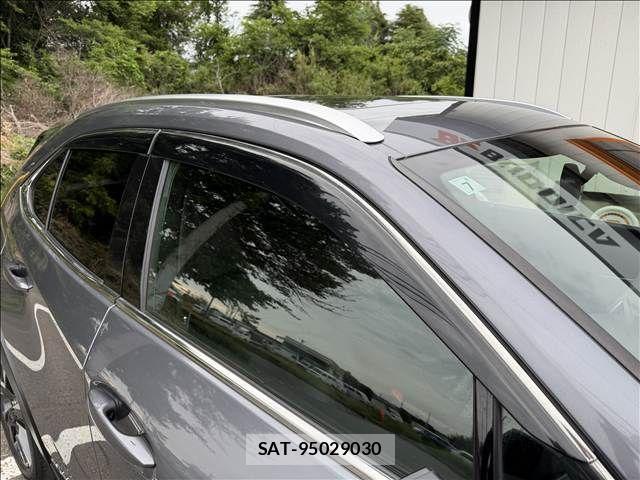 Lexus UX 2019-07 7221192-29