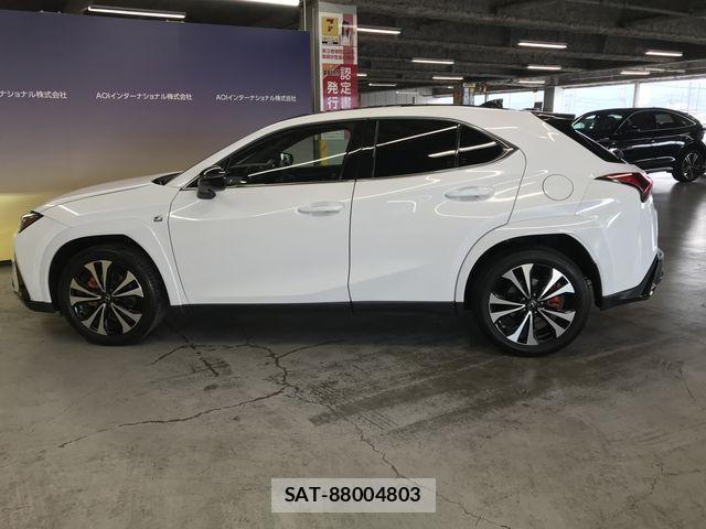 Lexus UX 2023-10 7251382-3