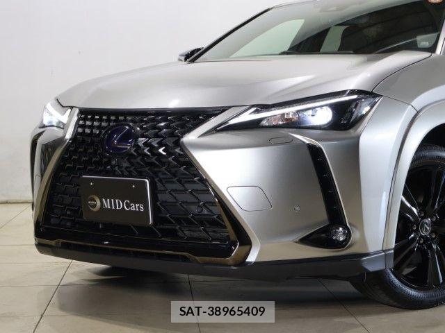 Lexus UX 2022-01 7358590-14