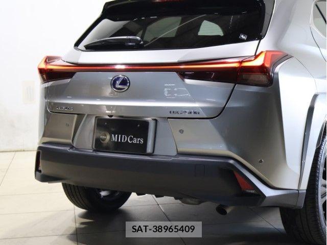 Lexus UX 2022-01 7358590-15