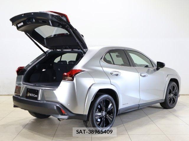 Lexus UX 2022-01 7358590-8