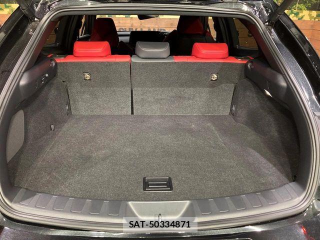 Lexus UX 2023-11 7358587-9